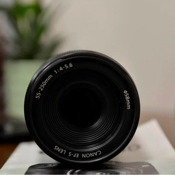 Canon EOS 50D Black Digital Camera Kit - Picture 14 of 15